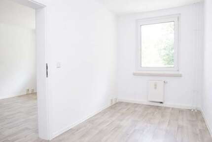 Wohnung Chemnitz Adelsberg - 4 Zimmer, 71 m&sup2;, 421&euro; | Angebot:26780316