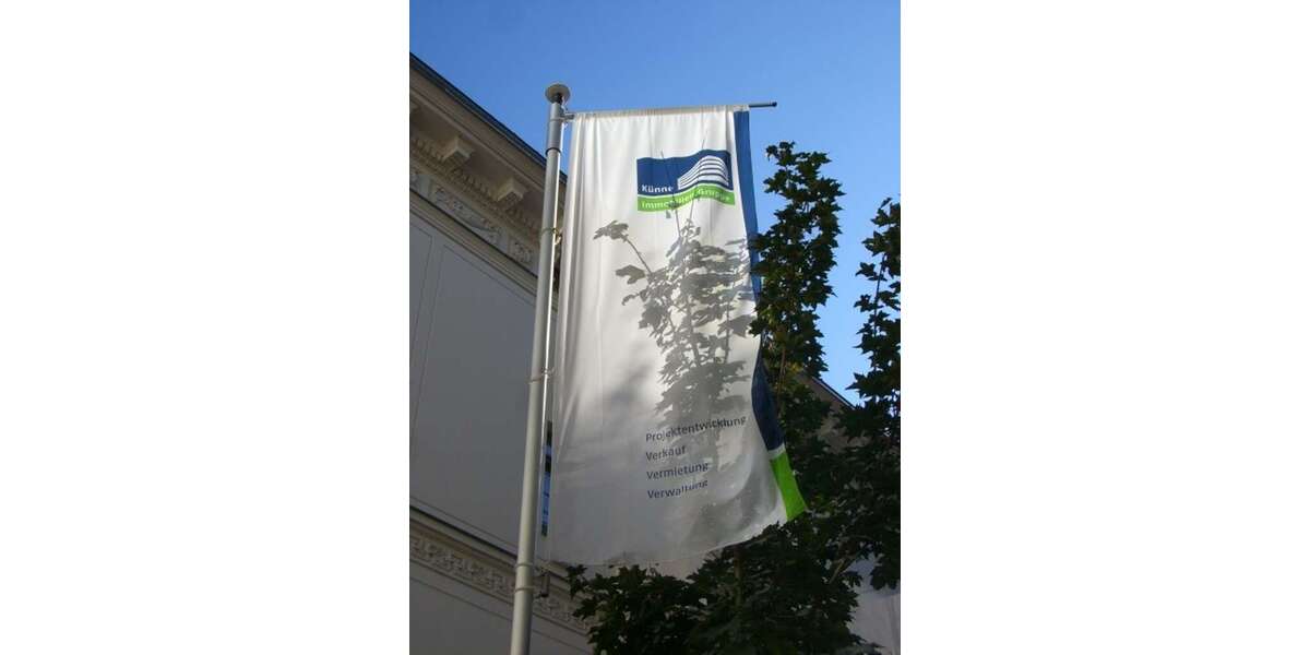 Denkmalgeschütztes MFH mit markanter Kachelfassade zimmer