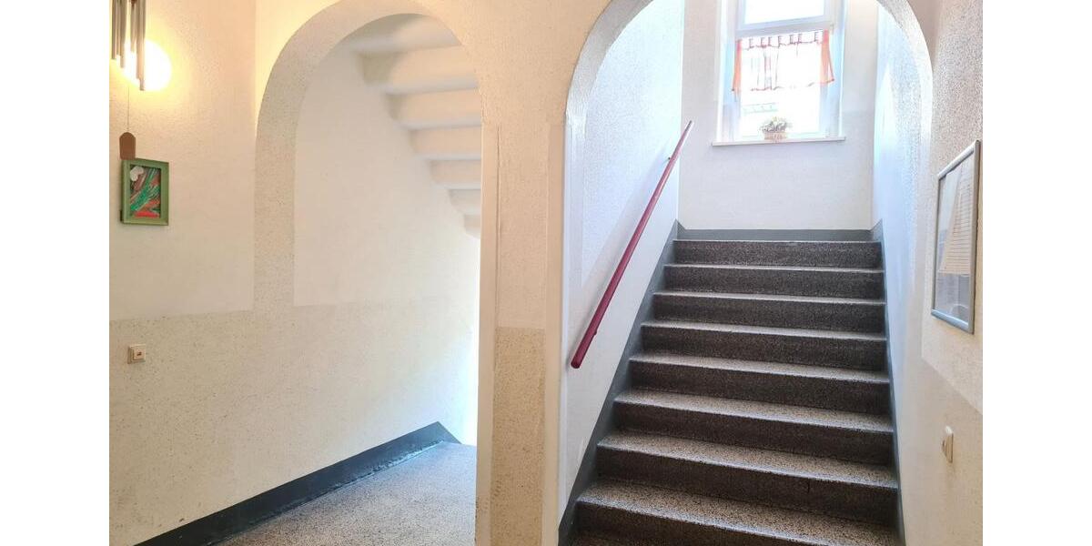 Dachgeschoßwohnung Chemnitz Ebersdorf - 3 Zimmer, 117 m&sup2;, 650&euro; | Angebot:26252642