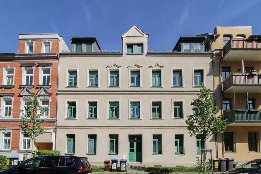 Wohnung zum Kaufen in Chemnitz 89.900 € 82.77 m²