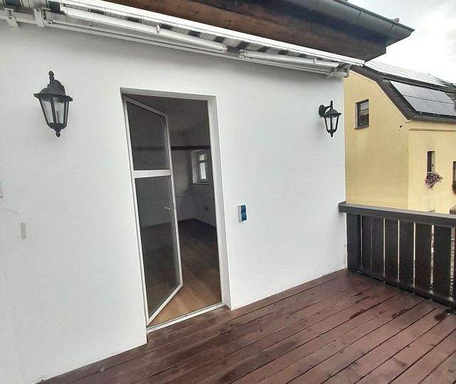 Große modernisierte 4 - Zimmer Wohnung mit Balkon im Grünen und stadtnah 4 zimmer