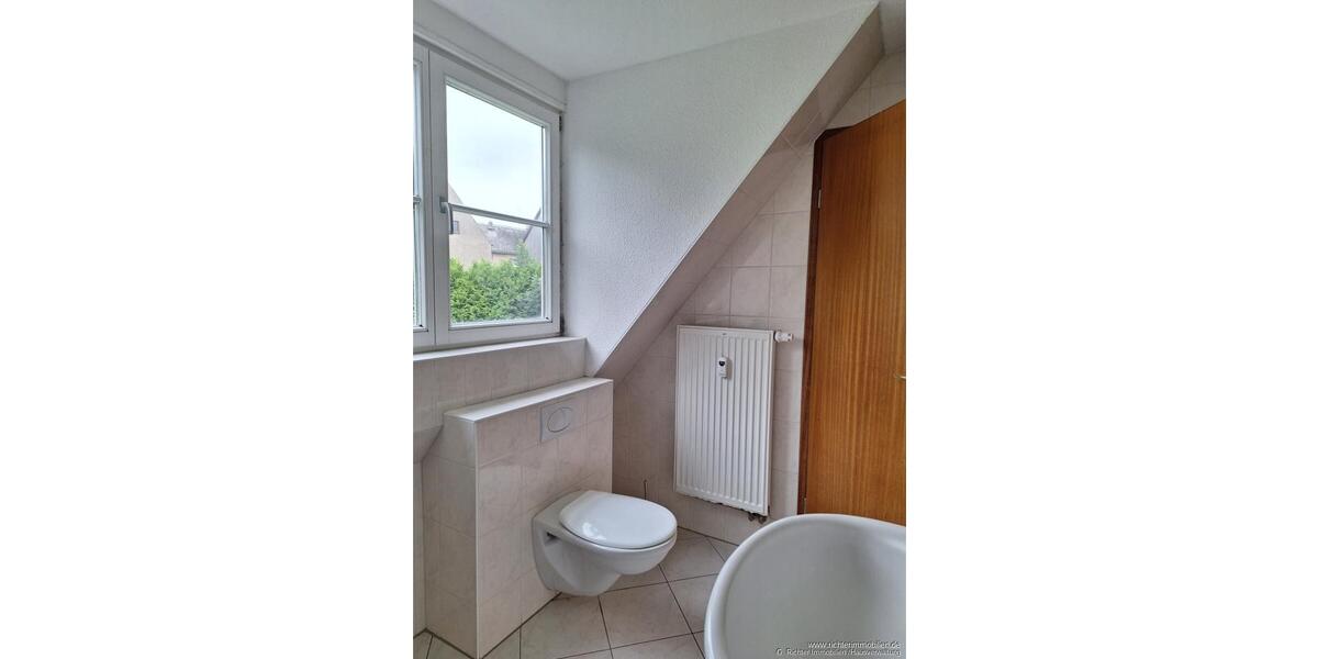 Dachgeschoßwohnung Großschirma - 2 Zimmer, 49 m&sup2;, 295&euro; | Angebot:26334773