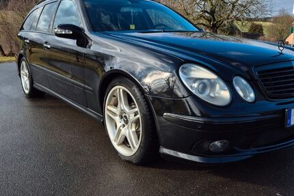 Mercedes-Benz E 55 AMG 218.408 km 13.500 &euro; Leubsdorf 09573
