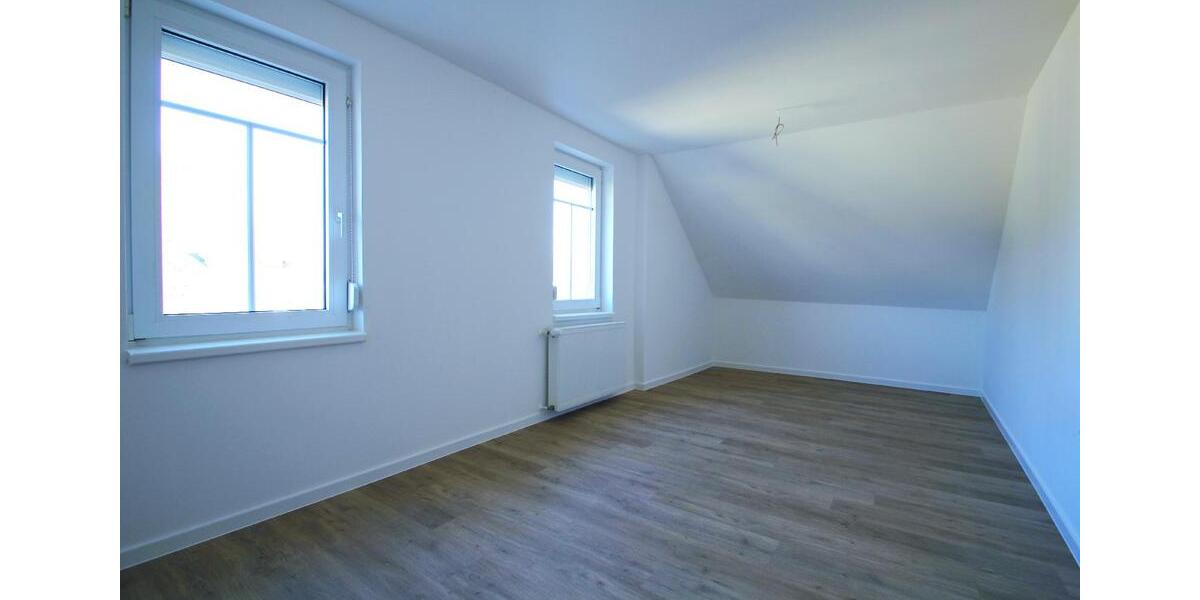 Dachgeschoßwohnung Chemnitz Grüna - 3 Zimmer, 80 m&sup2;, 640&euro; | Angebot:26300860