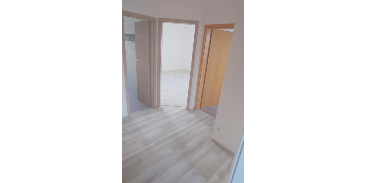 Etagenwohnung Oberschöna - 5 Zimmer, 110 m&sup2;, 900&euro; | Angebot:24767996