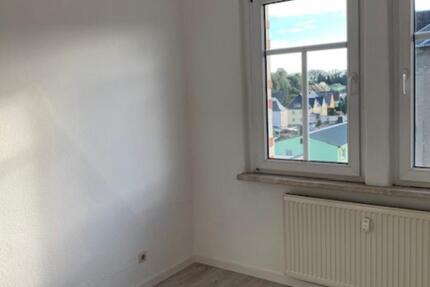 kleine 2-Raum-Wohnung wahlweise mit Einbauküche