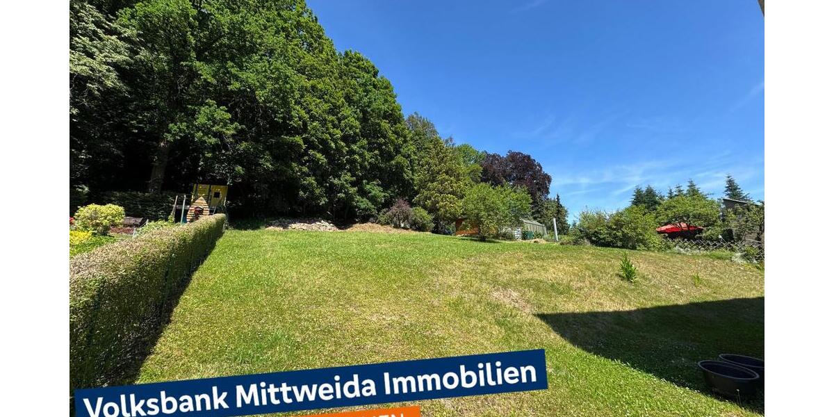 Teilsaniertes 2- Familienhaus mit Ausbaureserve und großem Grundstück in ruhiger Lage! - Zweifamilienhaus Waldheim | Angebot:26905386