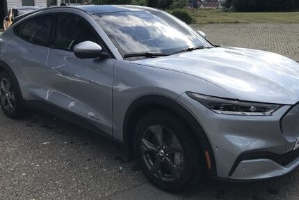 Ford Mustang Mach-E 19.500 km 34.590 € Glauchau 08371