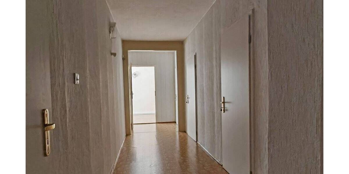 Reihenmittelhaus Frankenberg - 6 Zimmer, 252 m&sup2;, 189.900&euro; | Angebot:25689464