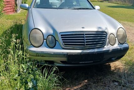 Mercedes-Benz CLK 200 185.272 km 799 € Niederwürschnitz 09399