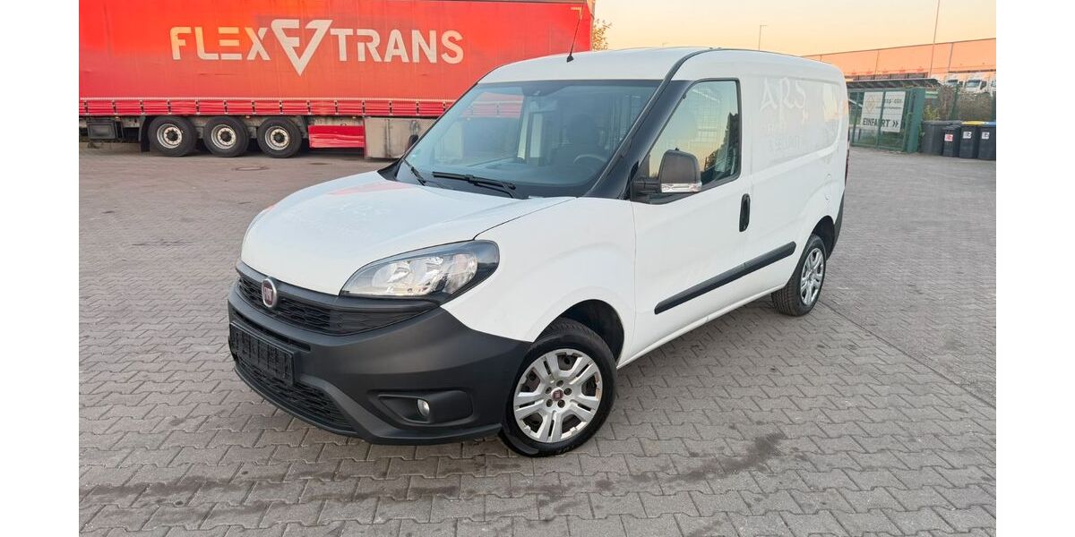 Fiat Doblo 110.000 km 7.990 &euro; Großschirma 09603