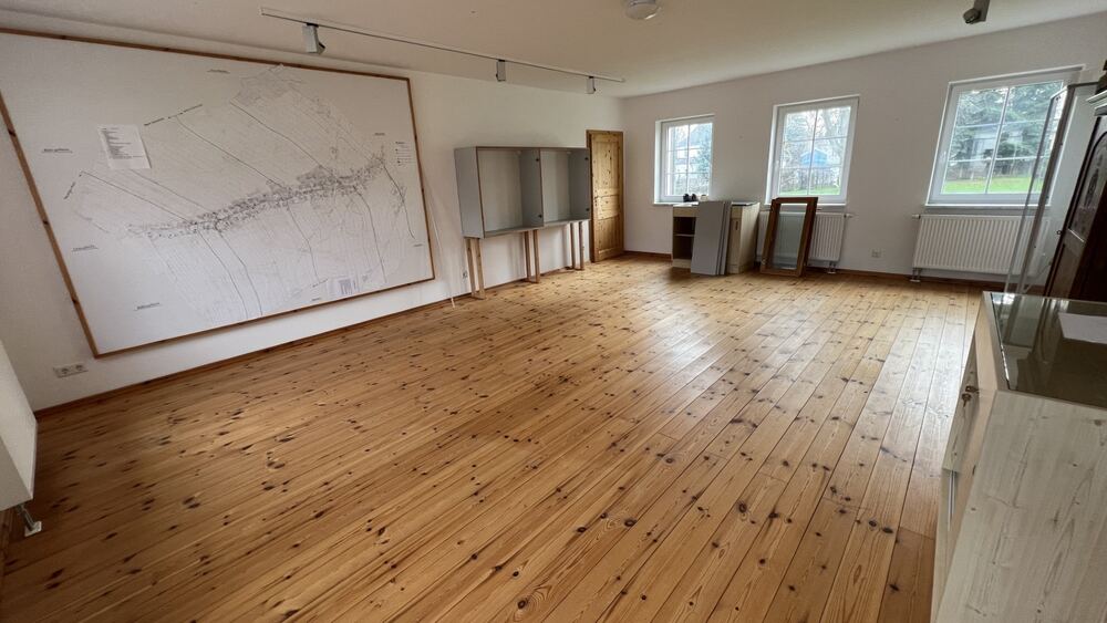 Willkommen in unseren liebevoll sanierten Büroräumen im Herzen von Altmittweida! 5 zimmer