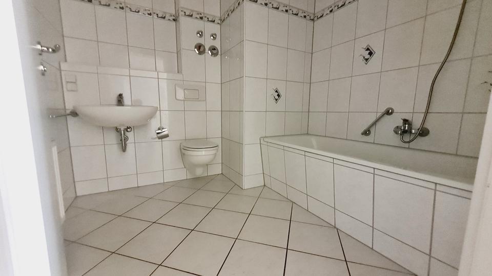 Etagenwohnung Chemnitz Kapellenberg - 2 Zimmer, 55 m&sup2;, 70.000&euro; | Angebot:16410025