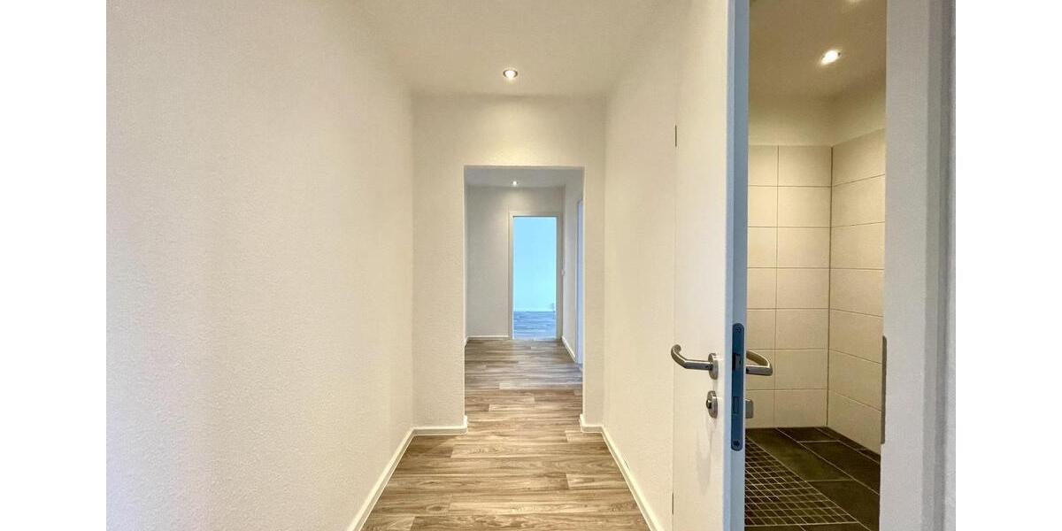 Moderne 2,5-Raumwohnung mit ebenerdiger Dusche und großer Küche zimmer