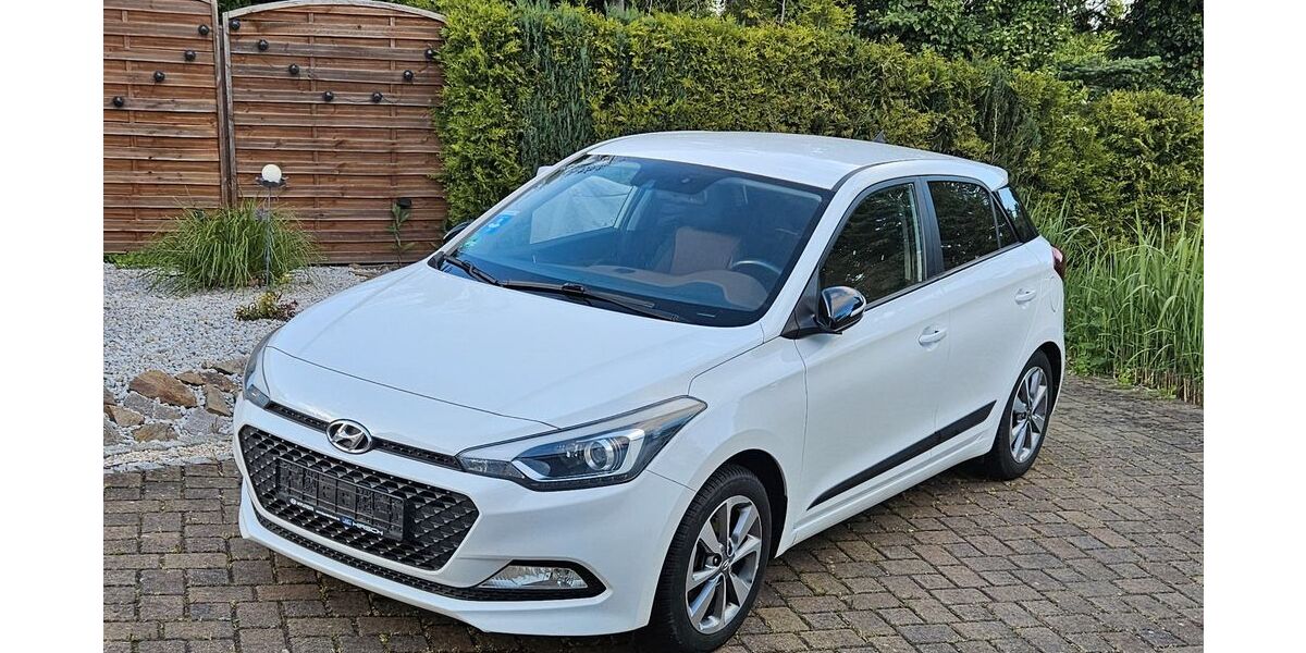 Hyundai i20 86.000 km 6.999 &euro; Chemnitz 09123