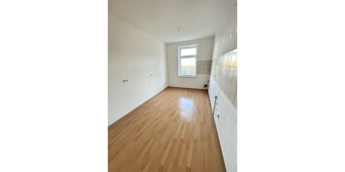 3,5-Raum Wohnung im 2. OG - günstig gelegen! Garten! AB 01.02.2026 4 zimmer