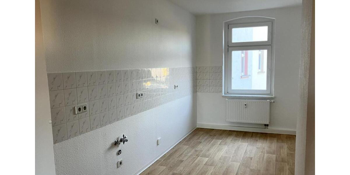 Etagenwohnung Zschopau - 4 Zimmer, 80 m&sup2;, 480&euro; | Angebot:26004571