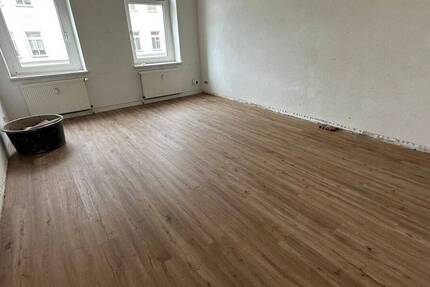 Zimmer Chemnitz Lutherviertel - 5 Zimmer, 141 m&sup2;, 990&euro; | Angebot:26402177