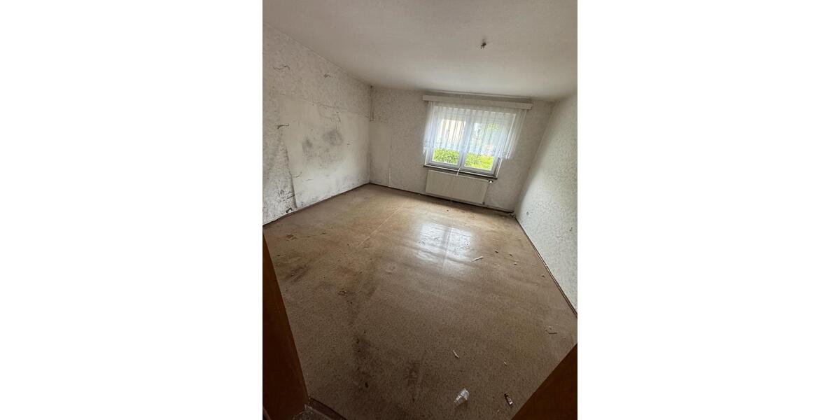Einfamilienhaus Hohenstein-Ernstthal Ernstthal - 10 Zimmer, 140 m&sup2;, 66.000&euro; | Angebot:21974079