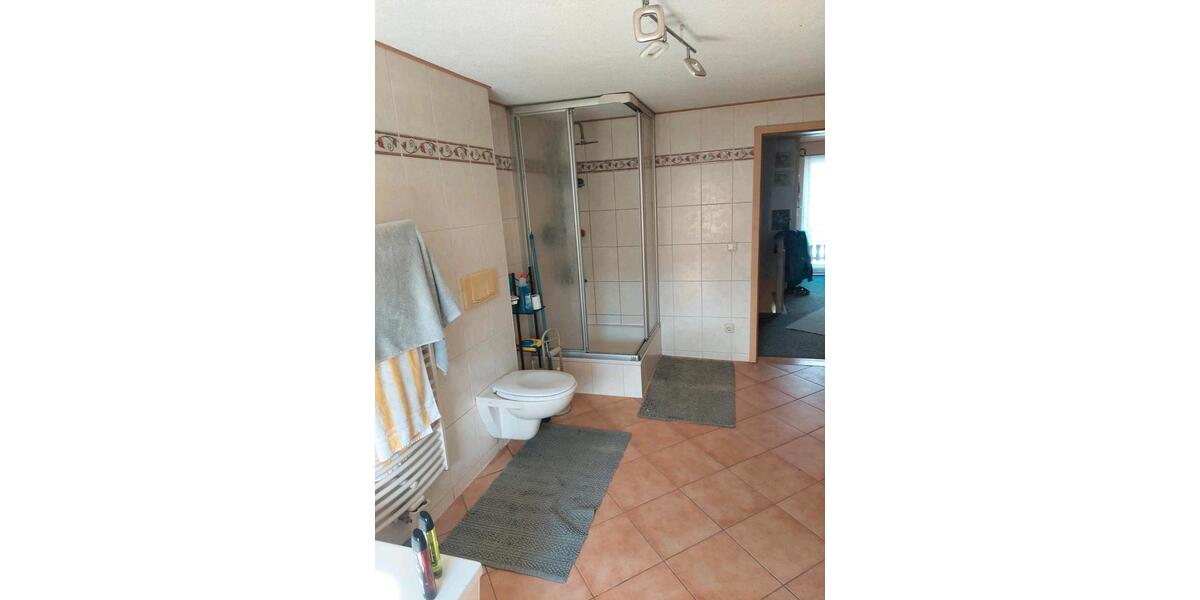 Einfamilienhaus Hohenstein-Ernstthal Ernstthal - 7 Zimmer, 120 m&sup2;, 190.000&euro; | Angebot:27042845