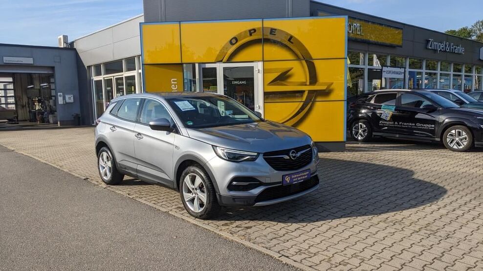 Opel Grandland (X) 42.980 km 17.950 € Zwickau 08056