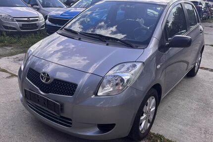 Toyota Yaris 107.338 km 3.999 &euro; Chemnitz 09114