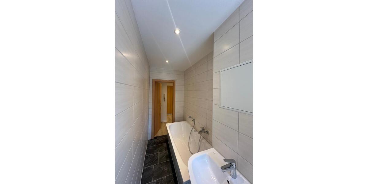 Etagenwohnung Chemnitz Helbersdorf - 4 Zimmer, 91 m&sup2;, 850&euro; | Angebot:25384416