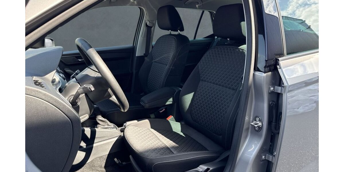 Skoda Fabia 7.987 km 12.480 &euro; Limbach-Oberfrohna 09212