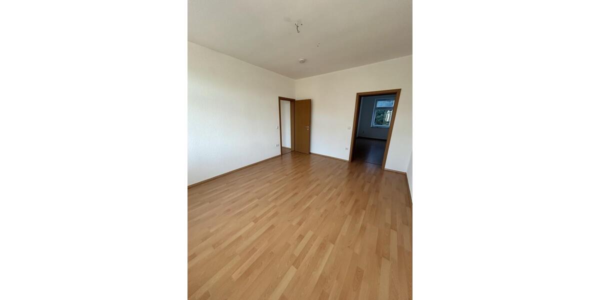 3,5-Raum Wohnung im 2. OG - günstig gelegen! Garten! AB 01.02.2026 4 zimmer