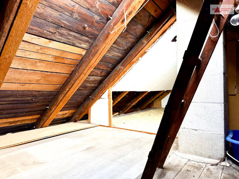 Reihenmittelhaus Zschopau - 9 Zimmer, 210 m&sup2;, 69.000&euro; | Angebot:25688210