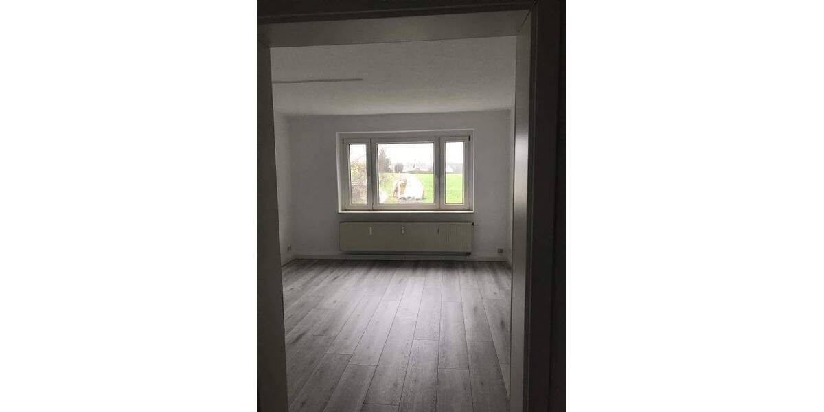 Etagenwohnung Glauchau Reinholdshain - 5 Zimmer, 105 m&sup2;, 640&euro; | Angebot:26834331