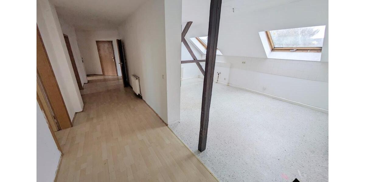 Dachgeschoßwohnung Chemnitz Kapellenberg - 3 Zimmer, 88 m&sup2;, 440&euro; | Angebot:26321563
