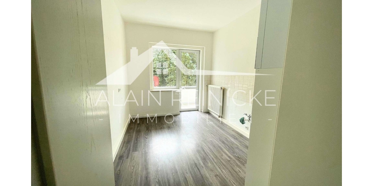 3 RW mit Loggia & Stellplatz & 60m2 Dachboden 3 zimmer