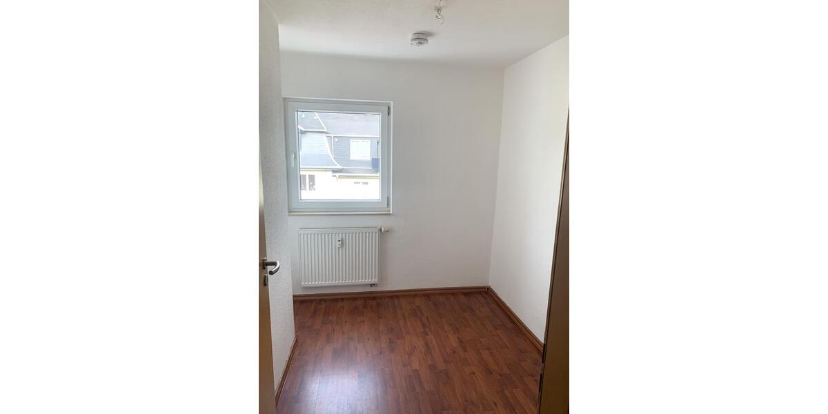 Etagenwohnung Chemnitz Grüna - 4 Zimmer, 68 m&sup2;, 420&euro; | Angebot:24779006