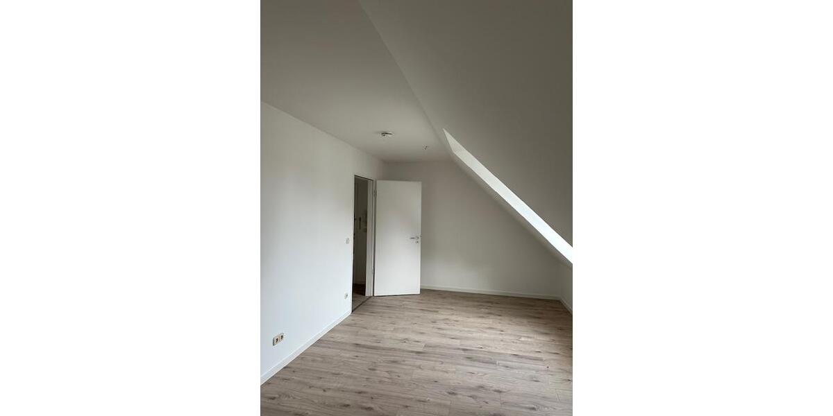 Dachgeschoßwohnung Chemnitz Euba - 2 Zimmer, 59 m&sup2;, 325&euro; | Angebot:26661296