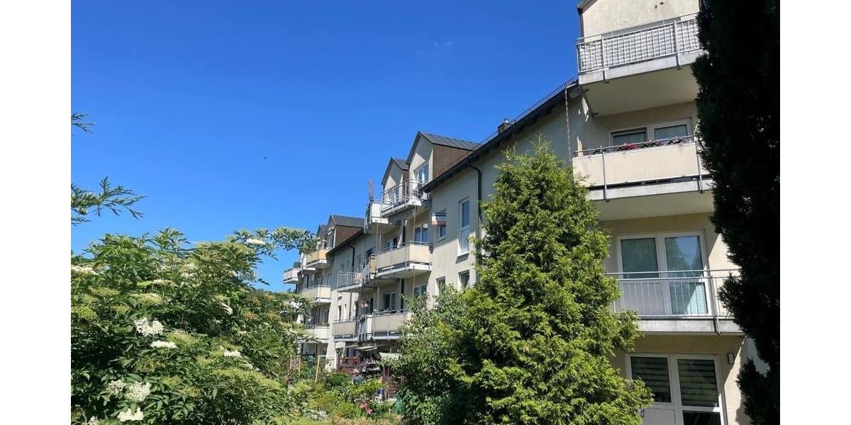 Attraktive Wohnung mit Balkon-Blick ins Grüne und Tiefgaragen-Stellplatz sucht neuen Eigentümer! 3 zimmer