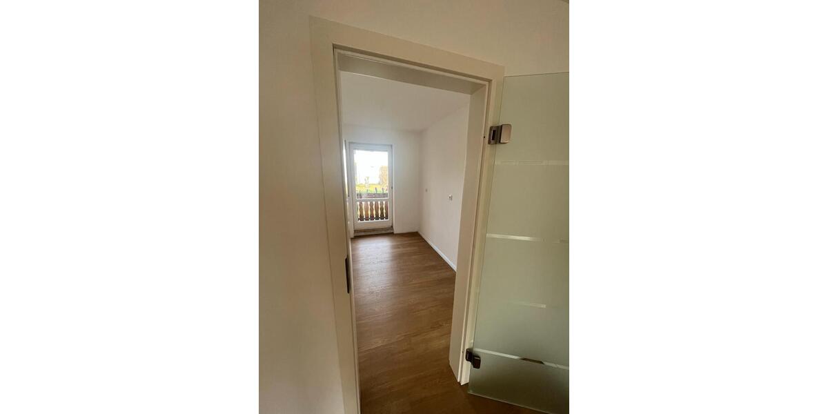 Erdgeschoßwohnung Chemnitz Grüna - 3 Zimmer, 75 m&sup2;, 149.000&euro; | Angebot:25639960