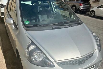 Honda Jazz 110.500 km 1.950 &euro; Leipzig 04317
