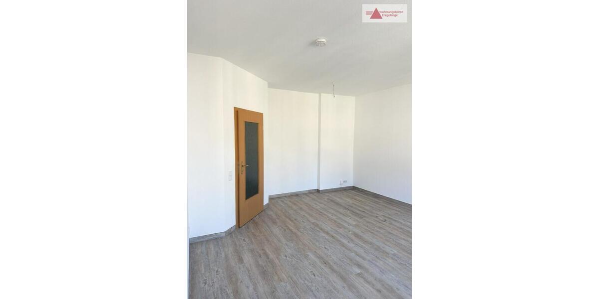 Etagenwohnung Chemnitz Kapellenberg - 1 Zimmer, 40 m&sup2;, 260&euro; | Angebot:26347840