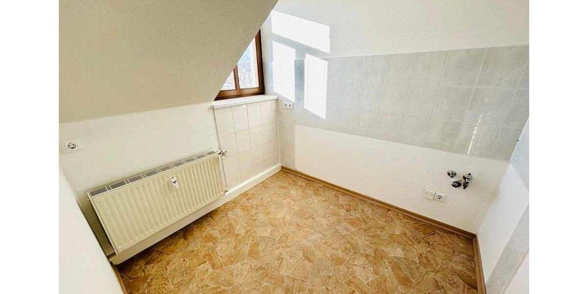 Dachgeschoßwohnung Chemnitz Altendorf - 2 Zimmer, 41 m&sup2;, 225&euro; | Angebot:26673504