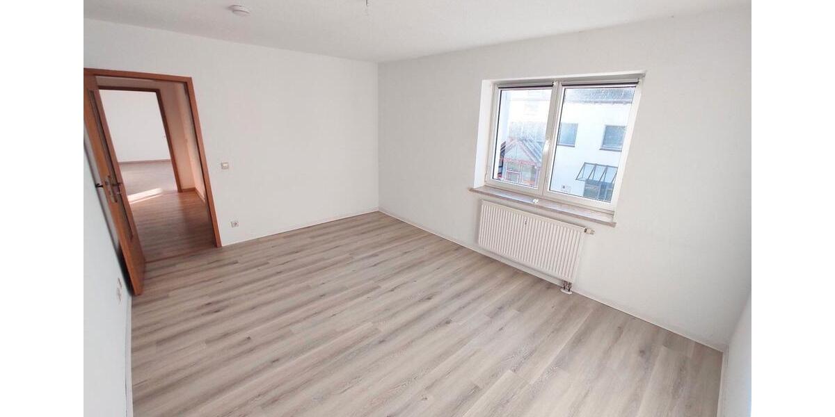 Etagenwohnung Hohenstein-Ernstthal Ernstthal - 2 Zimmer, 52 m&sup2;, 280&euro; | Angebot:25454594