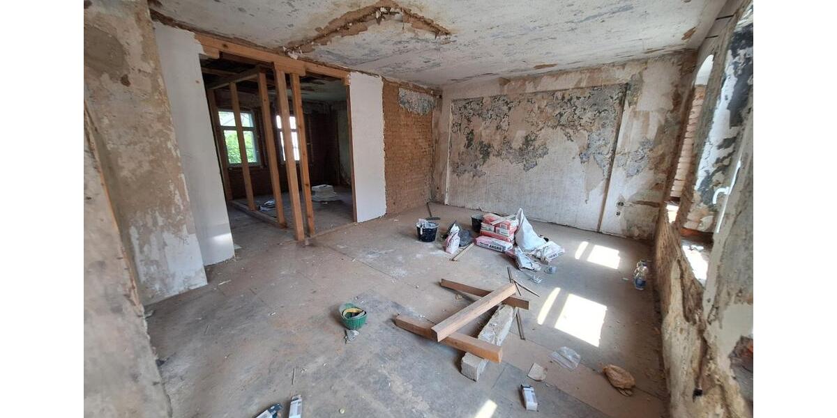 Renovierungsbedürftiges Haus in 09337 Hohenstein-Ernstthal 10 zimmer