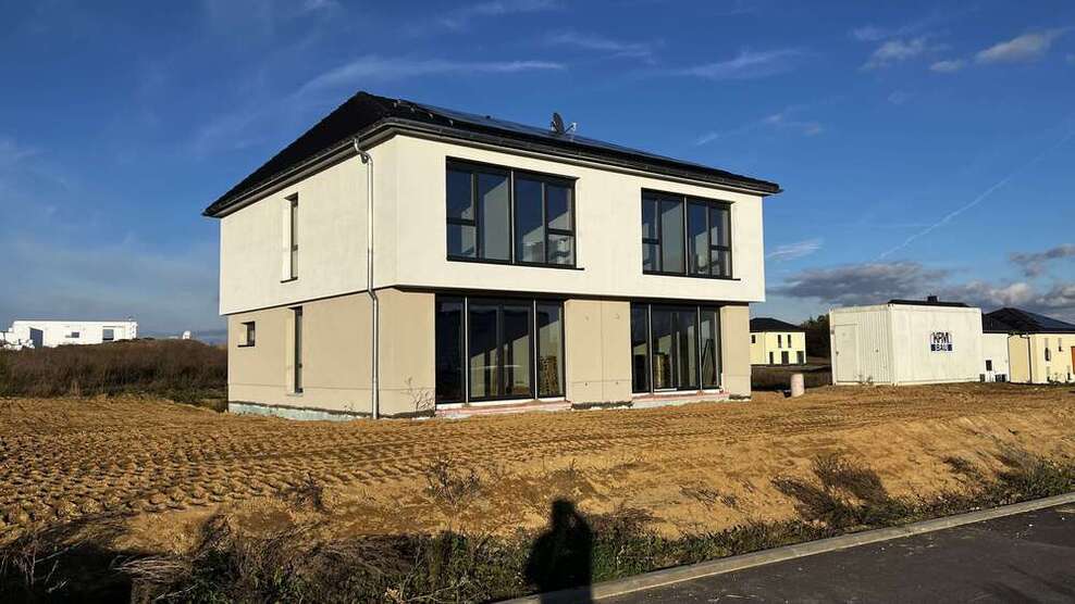 Haus zum Mieten in gornau 1.332 € 111 m²