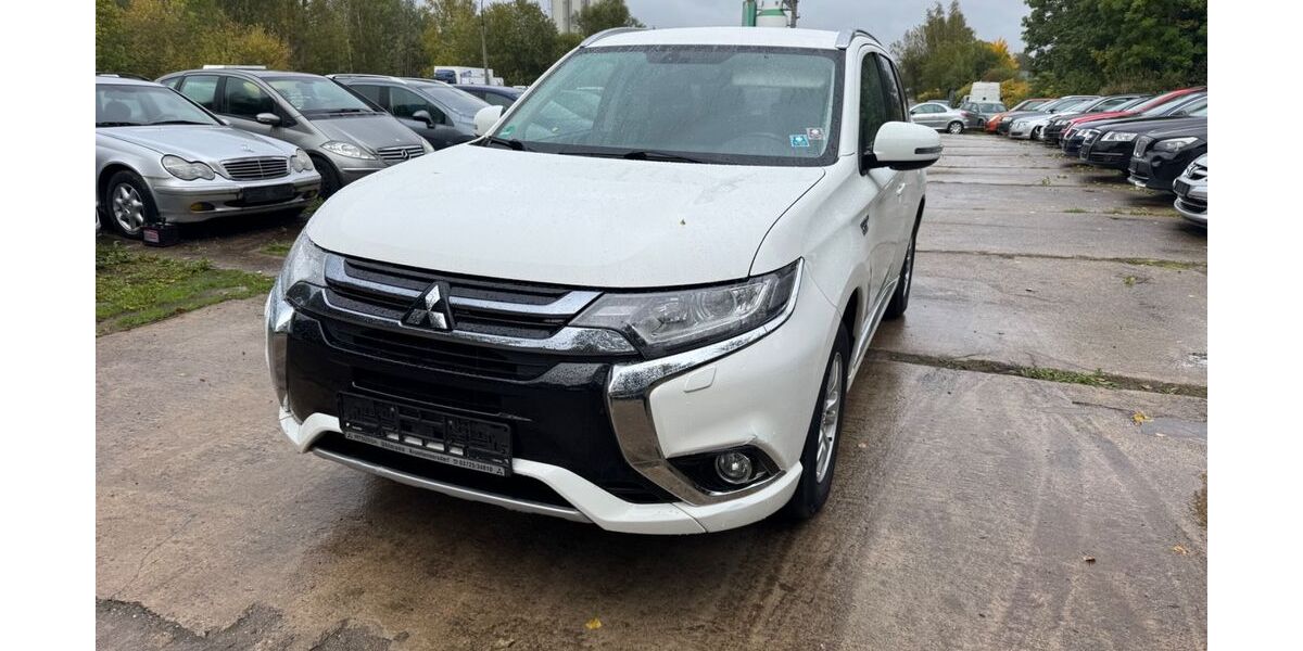 Mitsubishi Outlander 129.153 km 13.999 € Chemnitz 09114