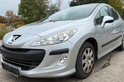 Peugeot 308 135.000 km 2.799 € Chemnitz 09114