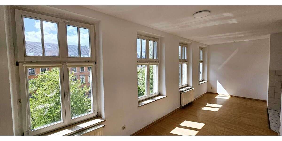 Etagenwohnung Chemnitz Schloßchemnitz - 1 Zimmer, 32 m&sup2;, 240&euro; | Angebot:26300100