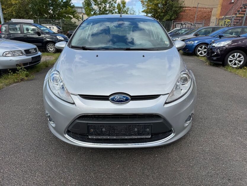 Ford Fiesta 49.000 km 6.999 € Chemnitz 09119