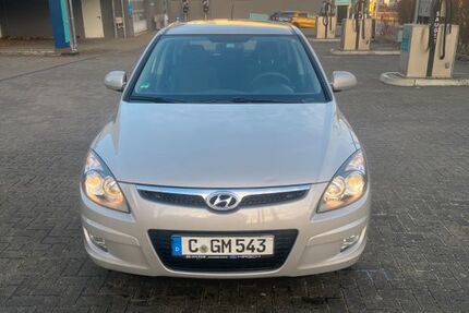 Hyundai i30 72.371 km 4.990 &euro; Chemnitz 09127