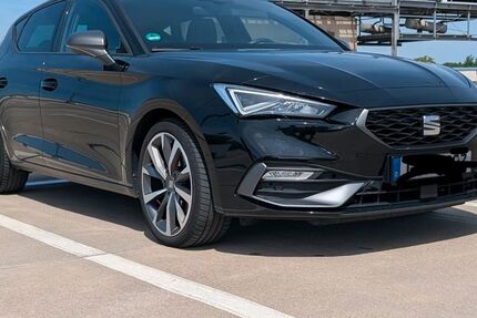 Seat Leon 47.821 km 22.999 &euro; Chemnitz 09111
