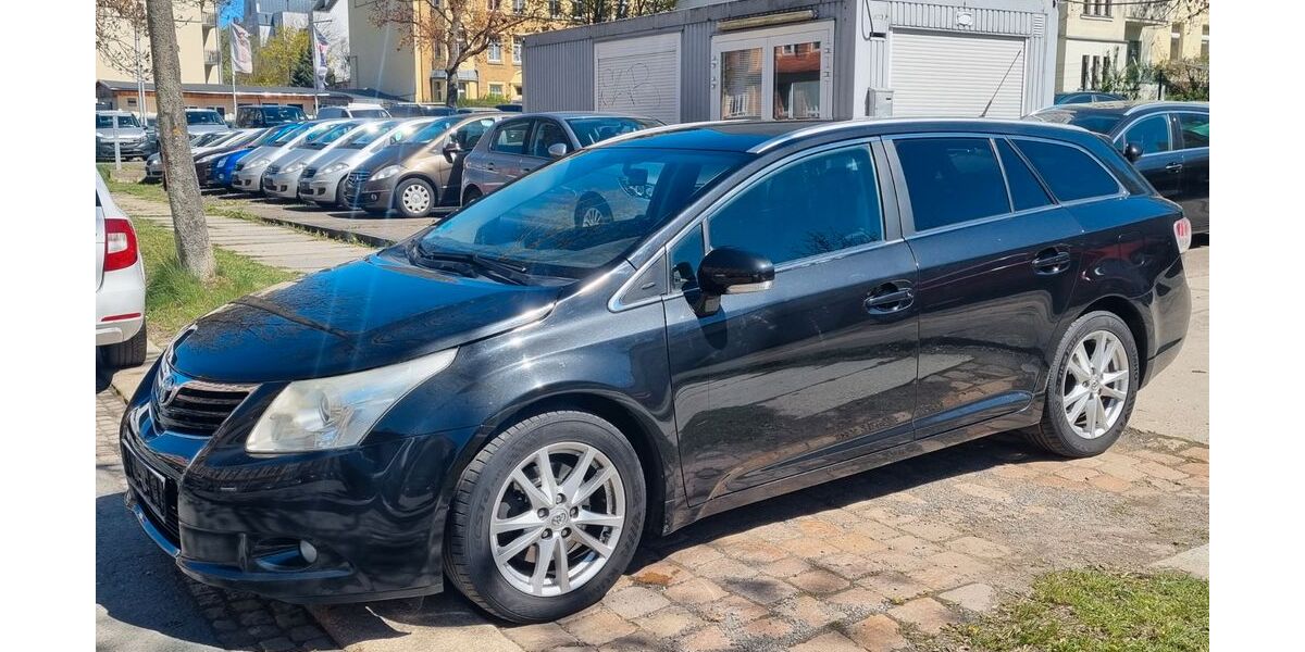 Toyota Avensis 264.200 km 3.990 &euro; Chemnitz 09120